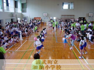 つなひき大会の様子です。