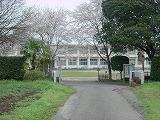 四家中学校校舎