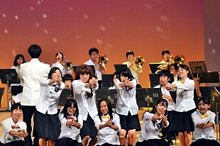 ���t�y���ɂ�鉉�t02