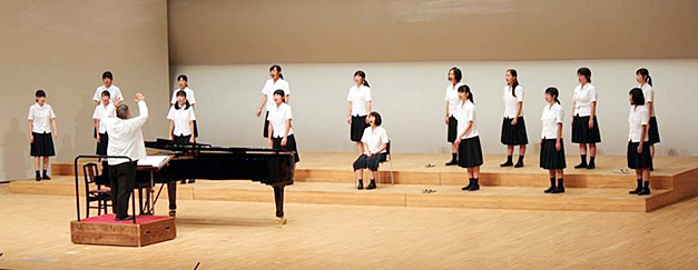 ���y���ɂ�鉉�t�̎ʐ^