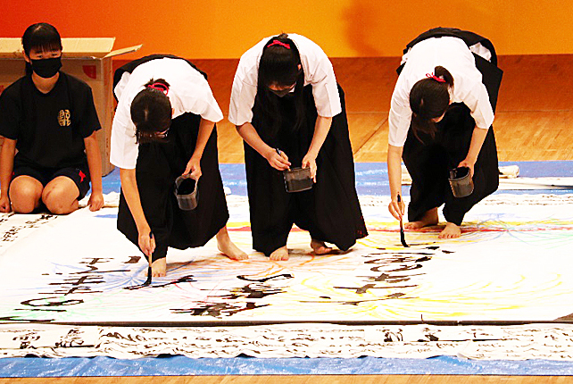 �I�[�v�j���O�̎ʐ^01