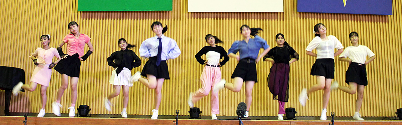 �l�E�c�̔��\�̎ʐ^01