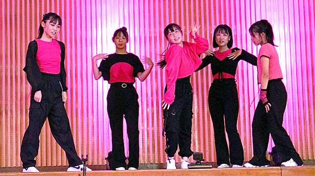 �l�E�c�̔��\�̎ʐ^02