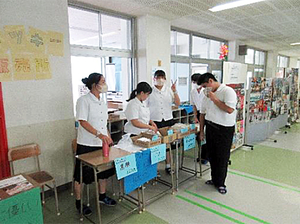 �u���l�X�R�� �̔��v�ʐ^