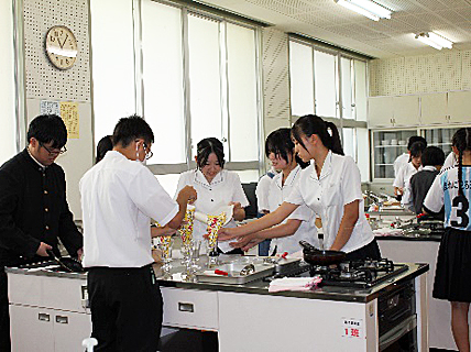 �u�ƒ�N���u�v�ʐ^